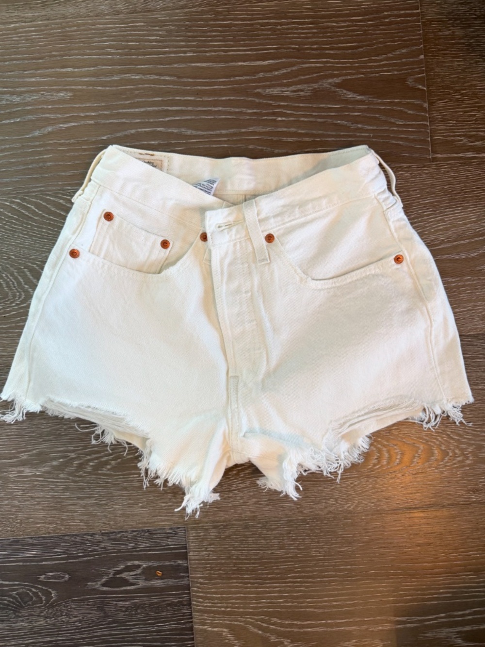 Levi's white jean shorts 26